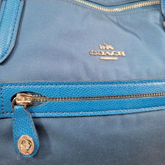Like New!Coach Nylon Teal/Peacock blueTote bag - Picture 8 of 16